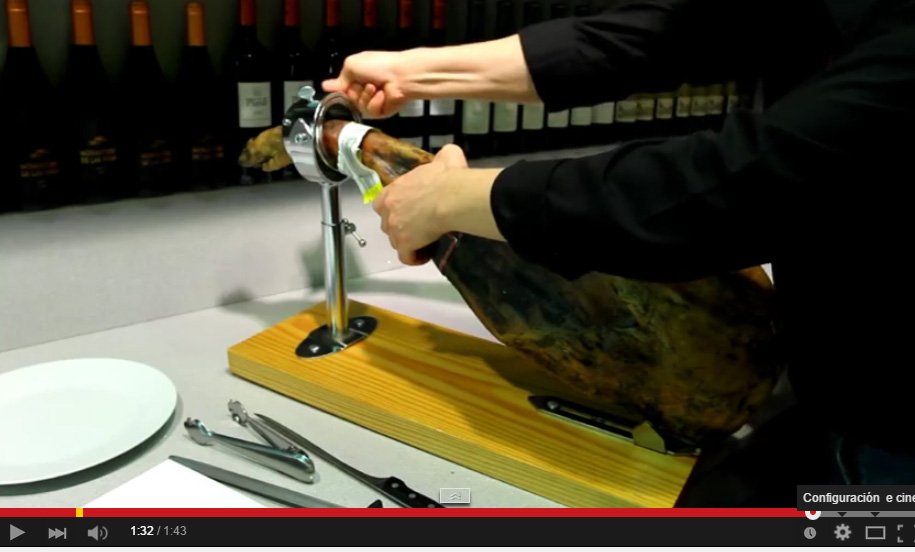 Cómo cortar una paletilla VIDEO 1: La colocamos en el jamonero
