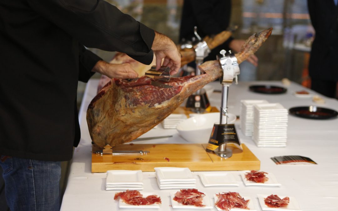 ¡Cortador de Jamón en Barcelona! El Toque Gourmet para tu Evento